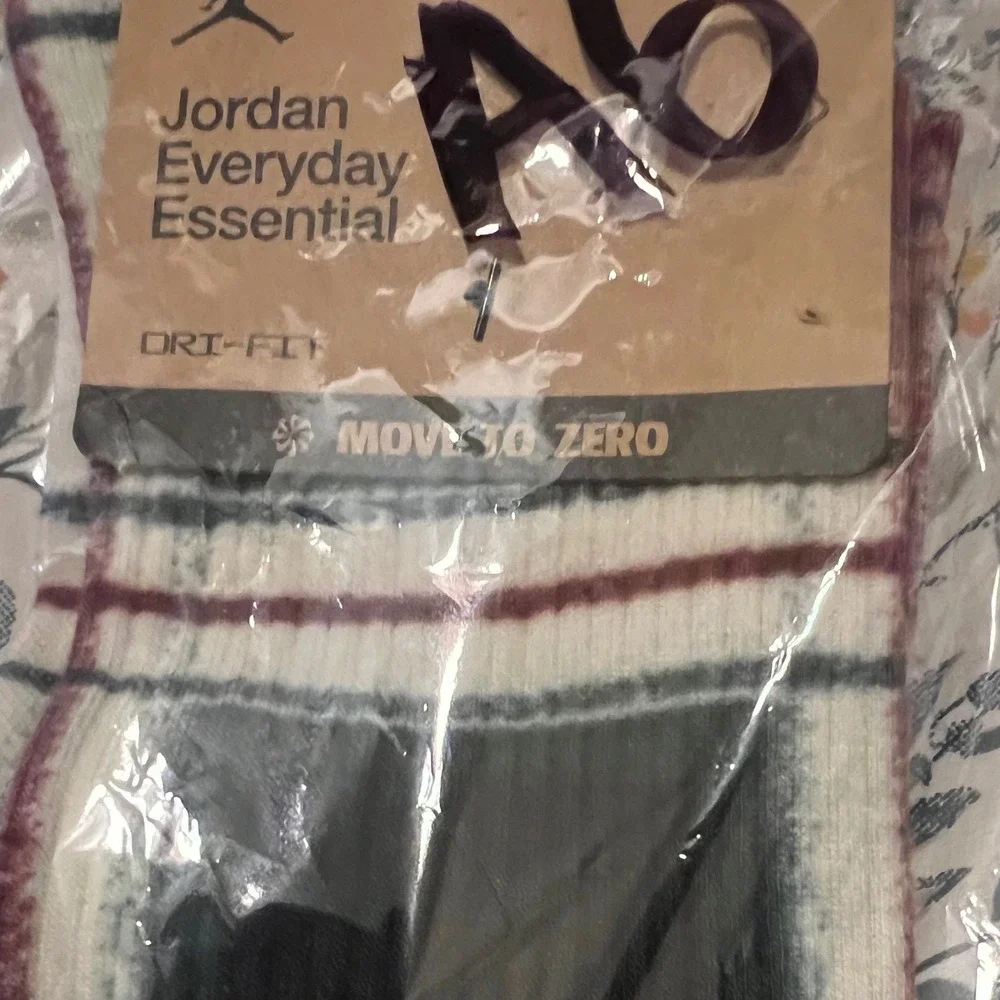 Jordan Everyday Essential Mens 6-8 Multicolor Excellent Dri-Fit Crew Plaid